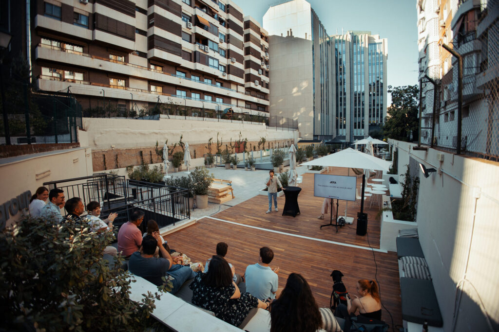 Charla sobre inclusión de VB Integra